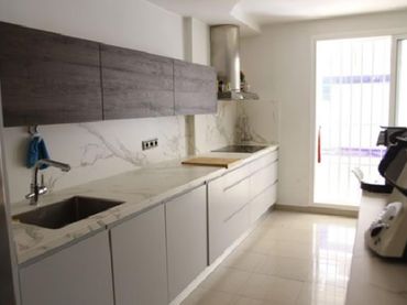 Duplex with balcony for sale in Pedanías Este