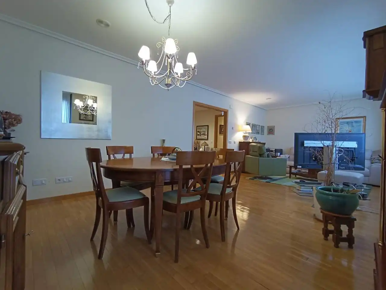 Esszimmer von Wohnung zum Verkauf in Burgos mit Heizung, Parkett und Terrasse