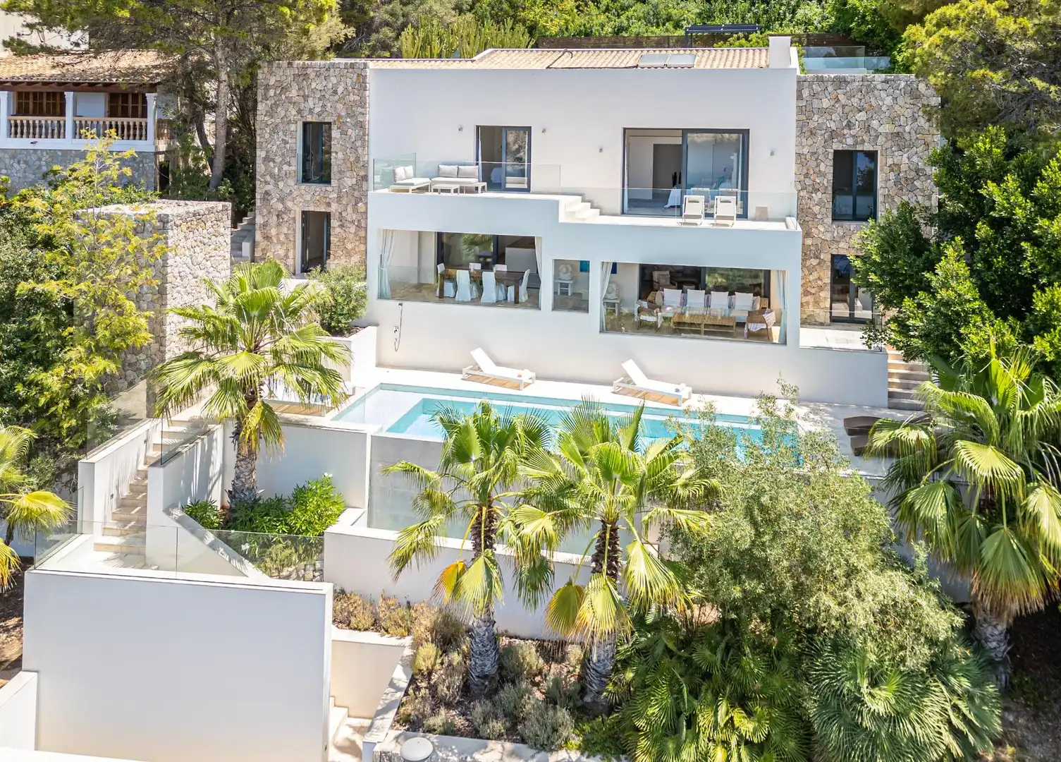 Vista exterior de Casa o xalet en venda en Andratx amb Aire condicionat, Calefacció i Jardí privat