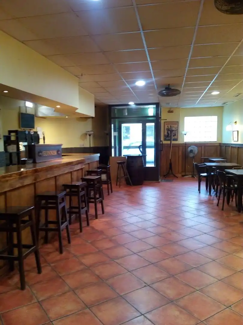 Locale commerciale in vendita a Parres