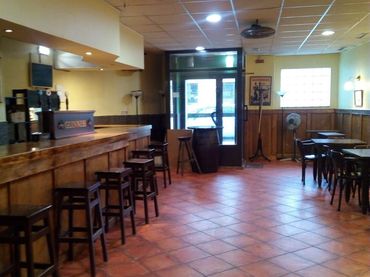 Locale commerciale in vendita a Parres