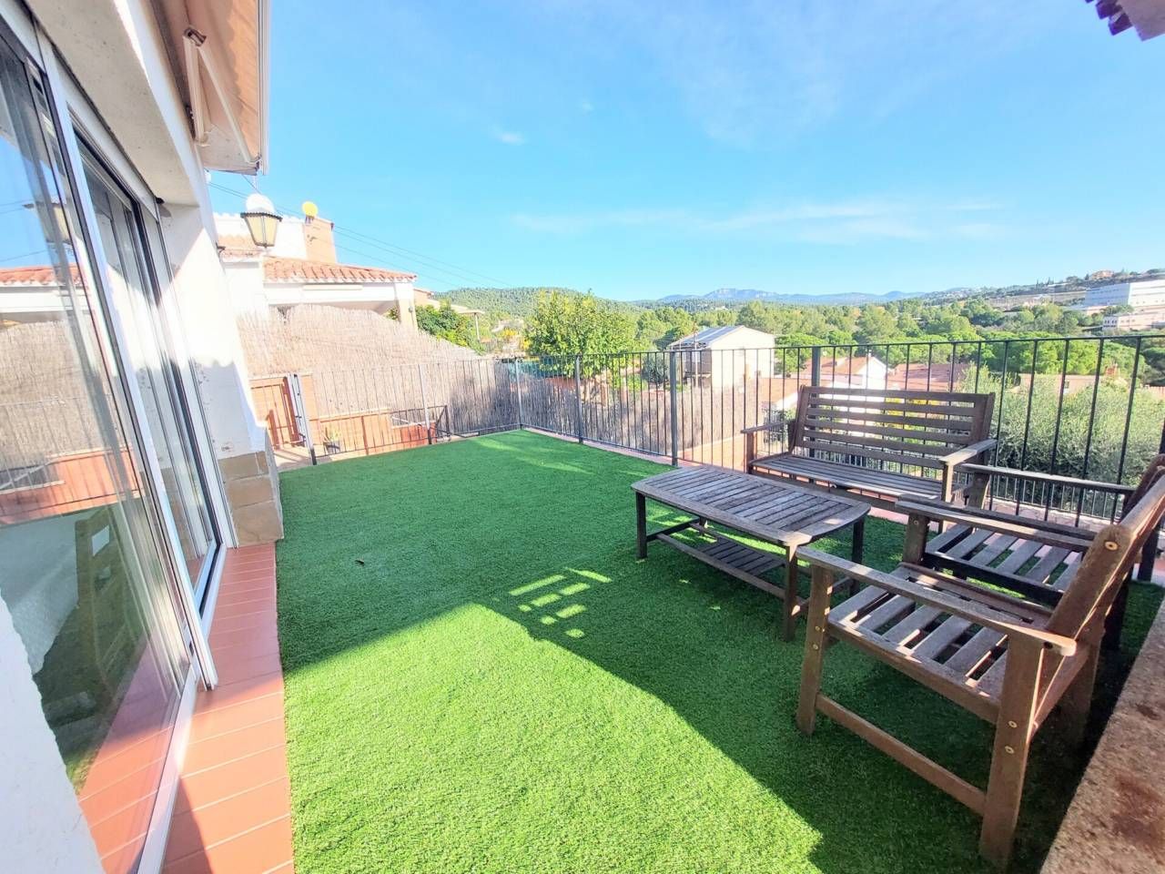 Terrassa de Casa o xalet en venda en Viladecavalls amb Aire condicionat, Calefacció i Jardí privat