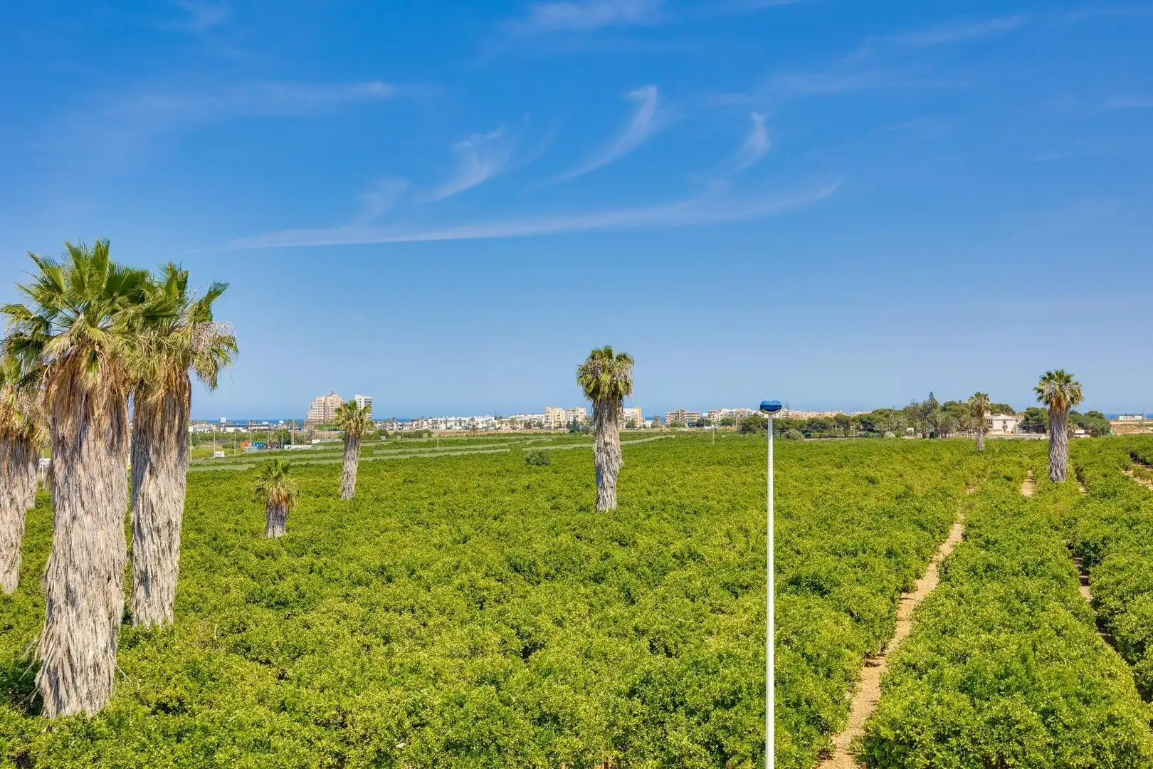 Einfamilien-Reihenhaus zum Verkauf in Torrevieja mit Klimaanlage, Heizung und Terrasse