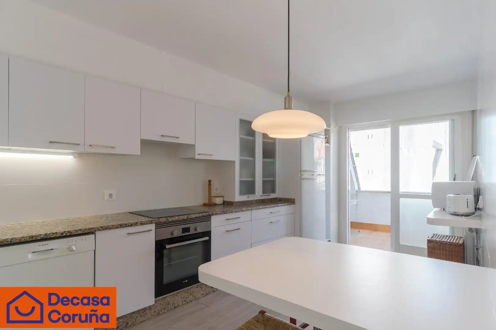 Cocina de Piso en venta en Sanxenxo con Calefacción, Terraza y Trastero