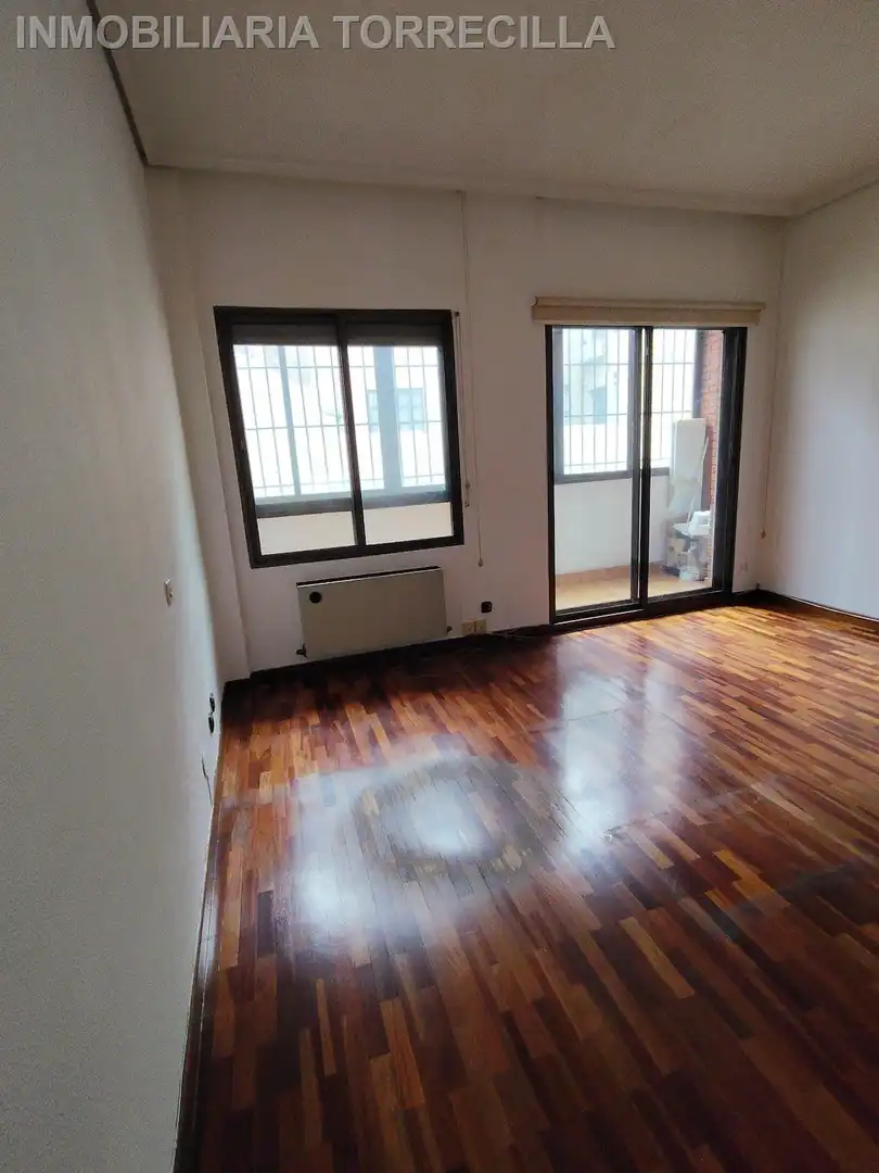 Dormitori de Oficina de lloguer en Valladolid