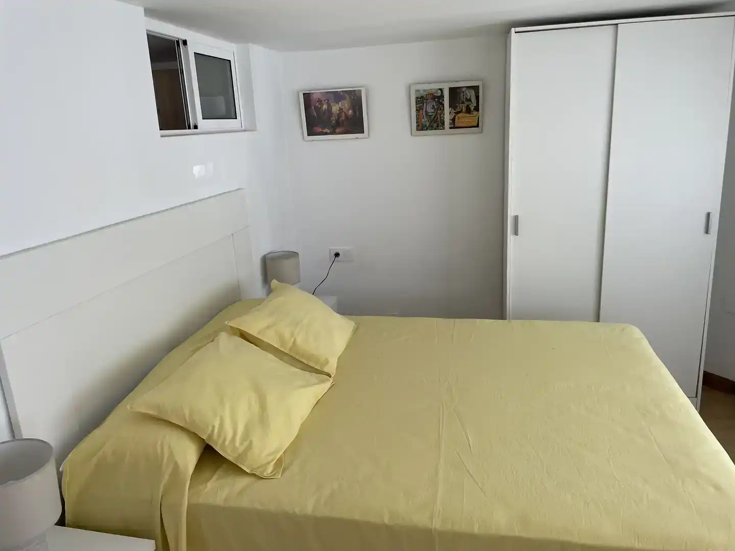 Habitación de Piso de alquiler en Constantina con Aire acondicionado, Parquet y Amueblado