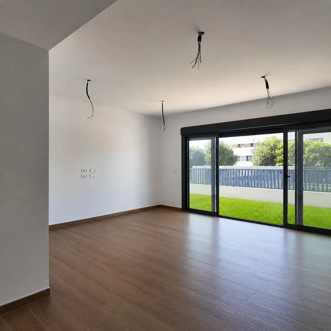 Sala d'estar de Pis en venda en Córdoba amb Calefacció, Jardí privat i Parquet