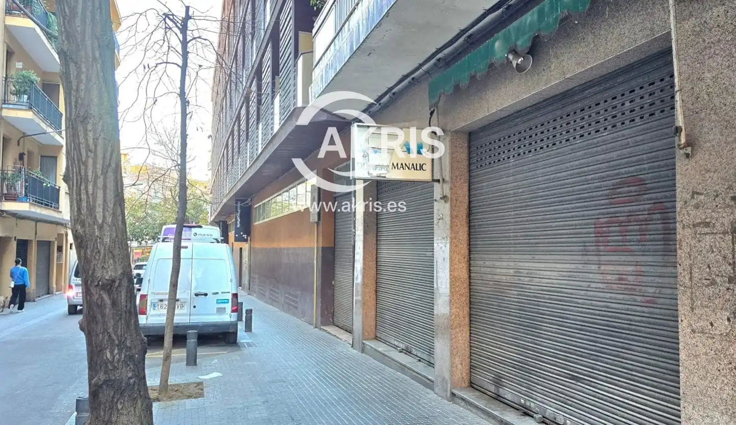 Locale commerciale in vendita a Carrer de Josep Anselm Clavé, imagen 3
