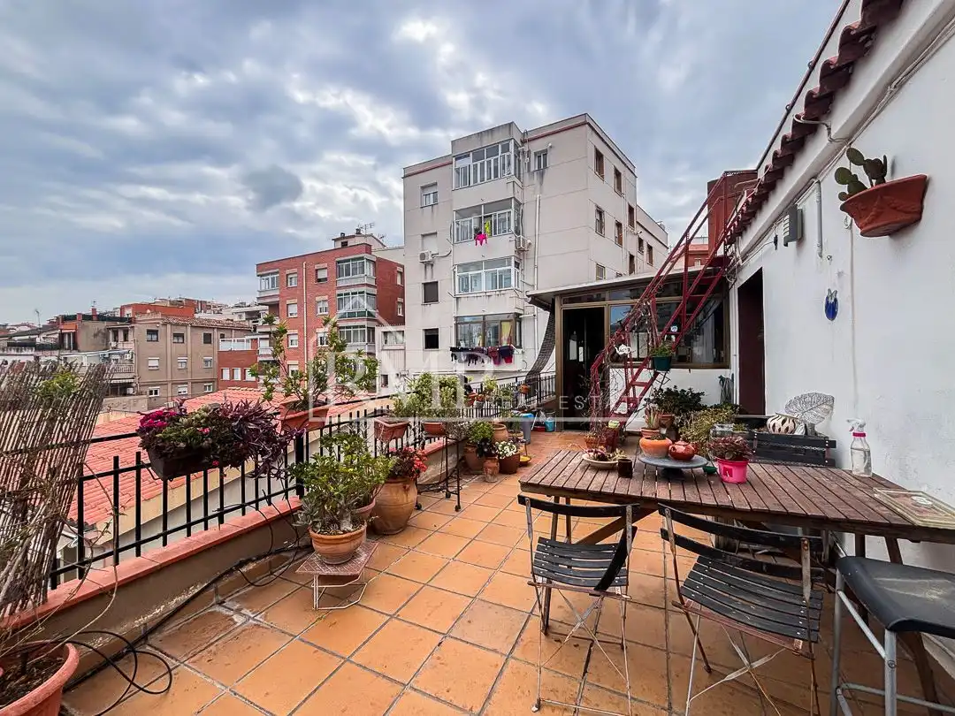 Terrasse von Dachboden zum Verkauf in Barcelona mit Heizung, Terrasse und Abstellraum