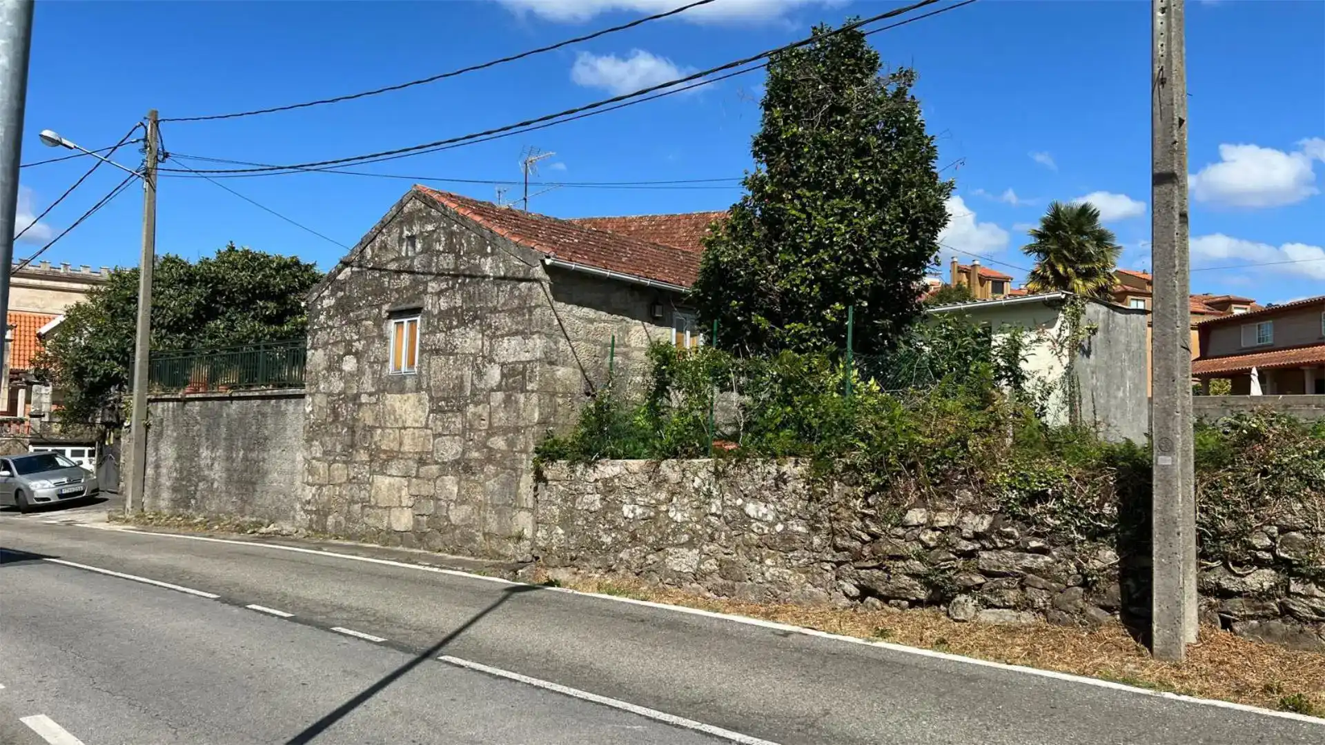 Vista exterior de Planta baixa en venda en Poio amb Jardí privat