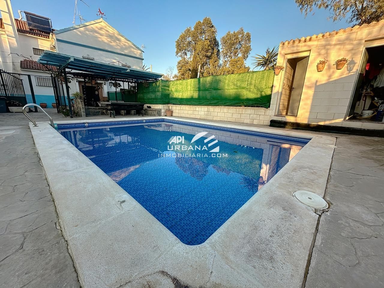 Piscina de Casa o xalet en venda en Lucena amb Aire condicionat i Piscina