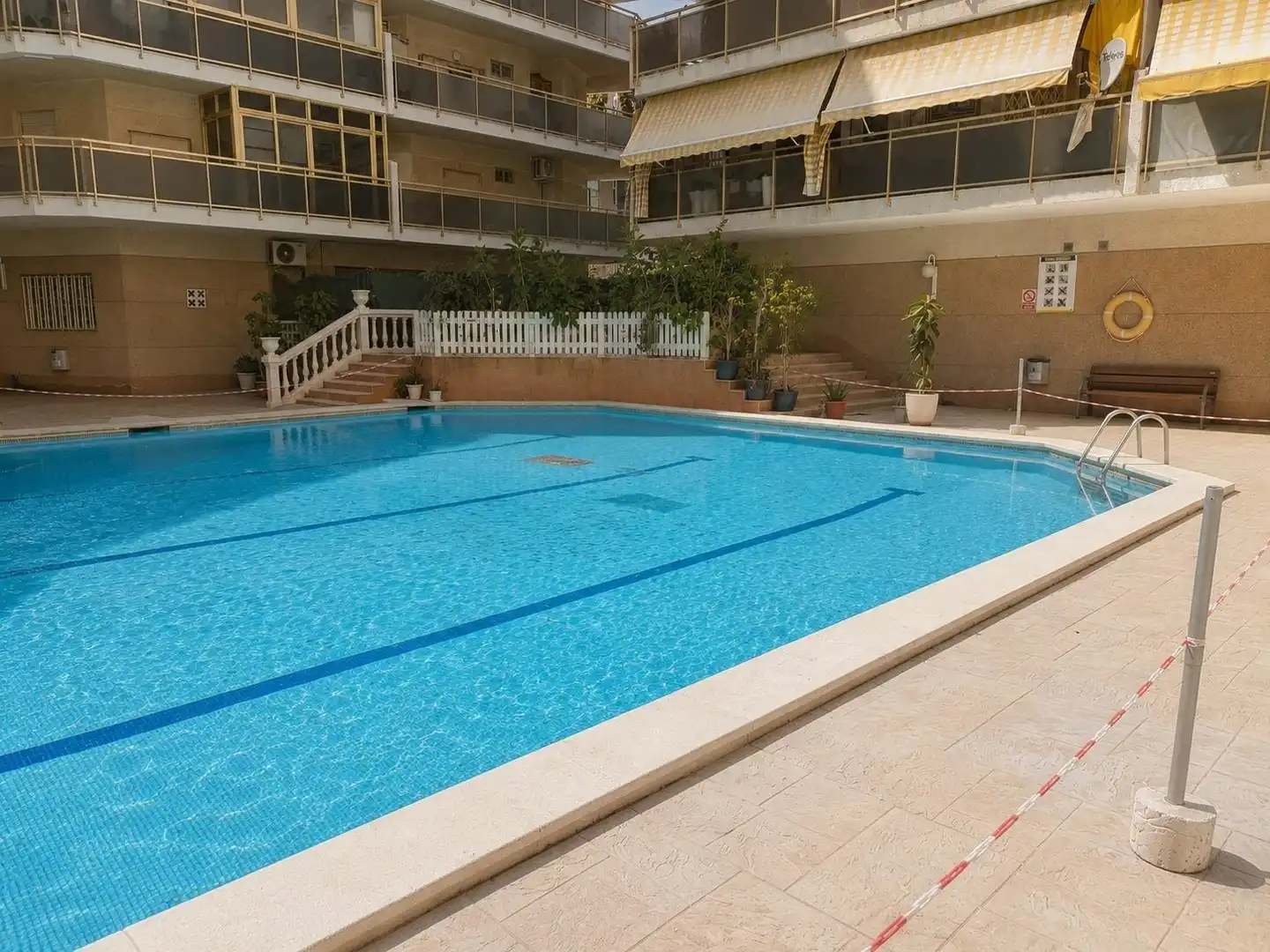 Piscina de Ático en venta en Salou con Terraza, Amueblado y Piscina comunitaria