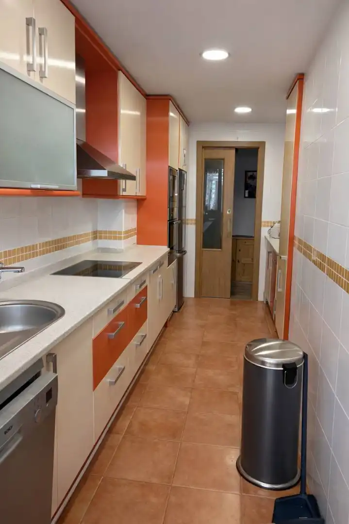 Kitchen of Flat for sale in Parla  with Air Conditioner, Heating and Parquet flooring