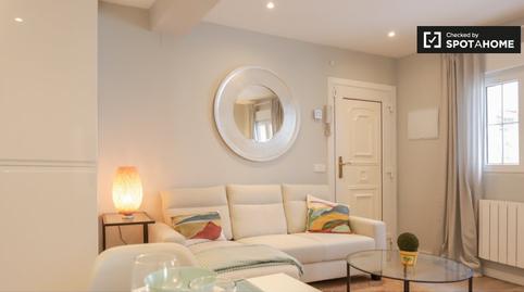 Photo 3 of Flat to rent in Valdeacederas, Madrid