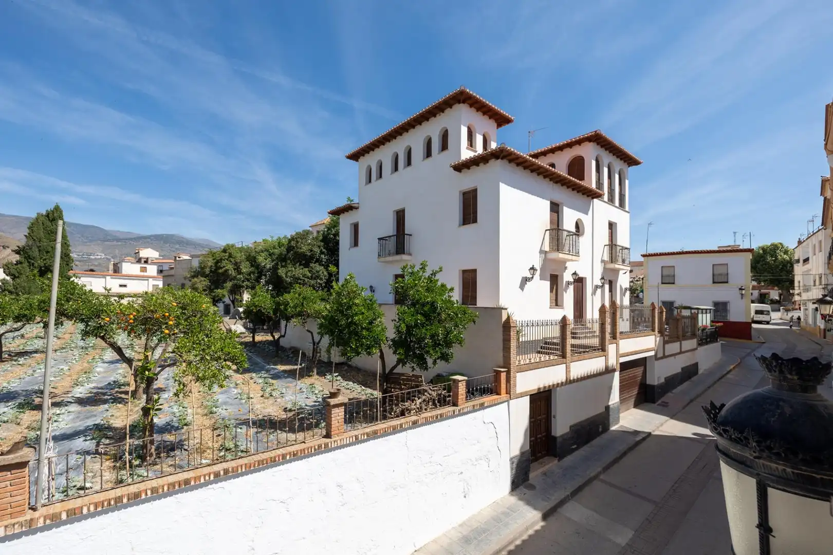 Außenansicht von Haus oder Chalet zum Verkauf in Ugíjar mit Heizung, Privatgarten und Terrasse