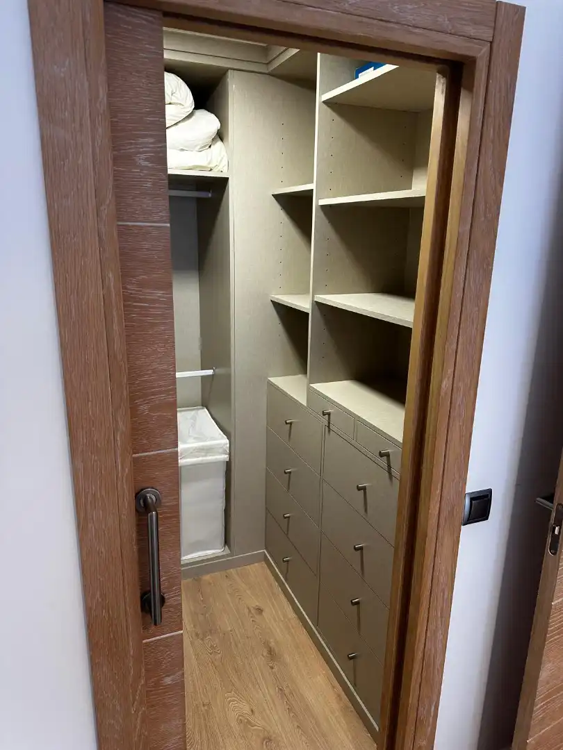 Baño de Apartamento de alquiler en Las Rozas de Madrid con Aire acondicionado, Calefacción y Terraza