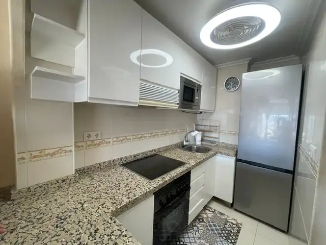 Cocina de Piso de alquiler en Alicante / Alacant con Piscina comunitaria