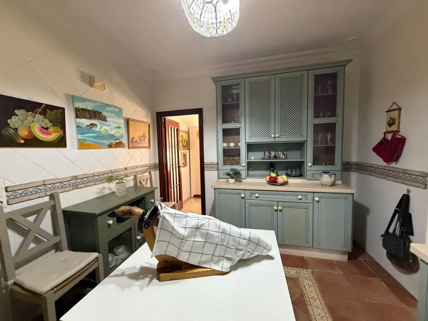 Cocina de Casa o chalet en venta en Chiclana de la Frontera con Jardín privado, Piscina y Amueblado
