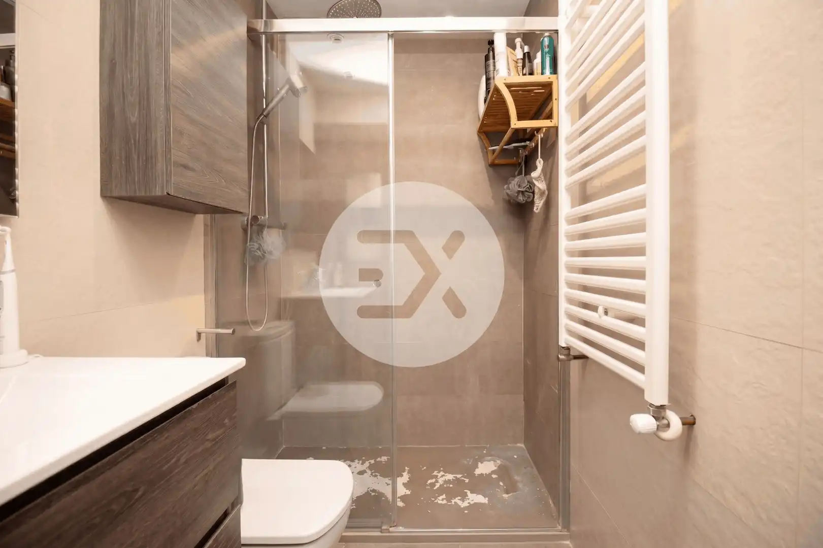 Bathroom of Flat for sale in Castelldefels  with Air Conditioner, Heating and Storage room
