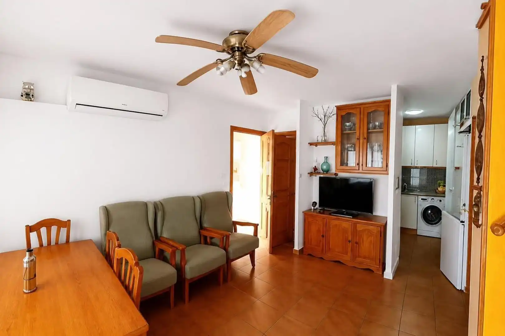 Sala de estar de Piso de alquiler en Torrevieja con Aire acondicionado, Calefacción y Terraza