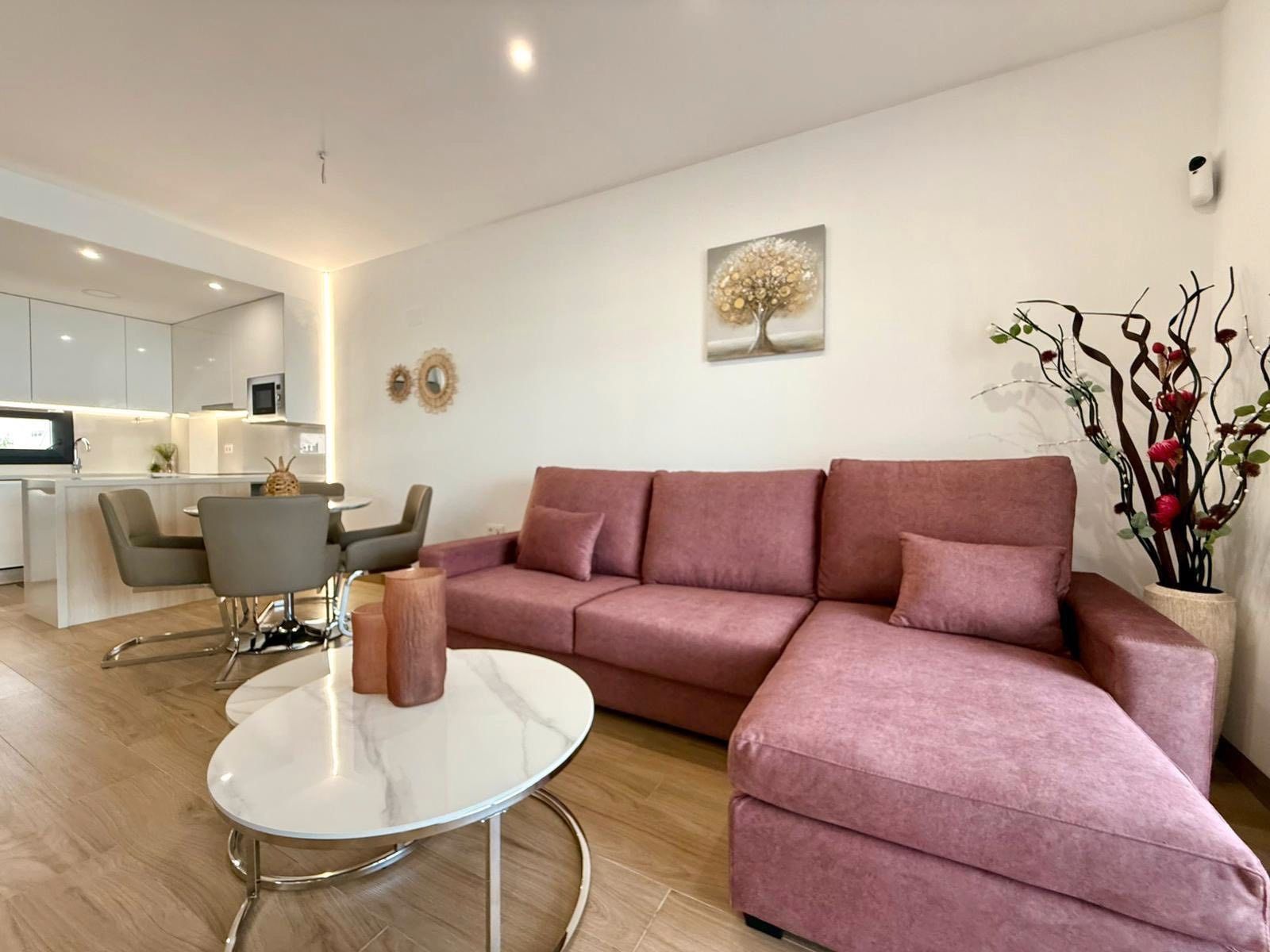 Sala de estar de Piso de alquiler en Torrevieja con Piscina, Amueblado y Piscina comunitaria