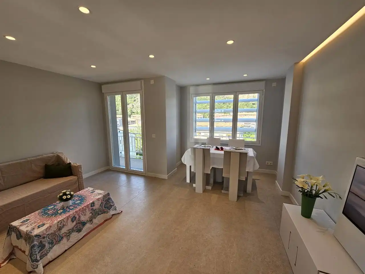 Comedor de Piso en venta en Estella / Lizarra con Calefacción y Terraza