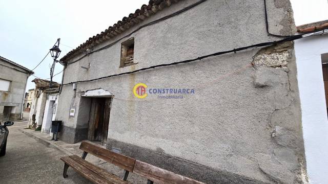 Casa-chalet en Venta en Pozoquito en Velada