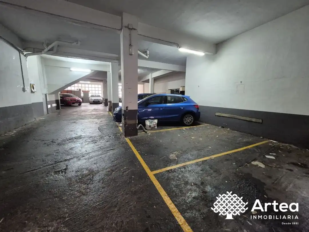 Parking for sale in Loruri Zeharkalea