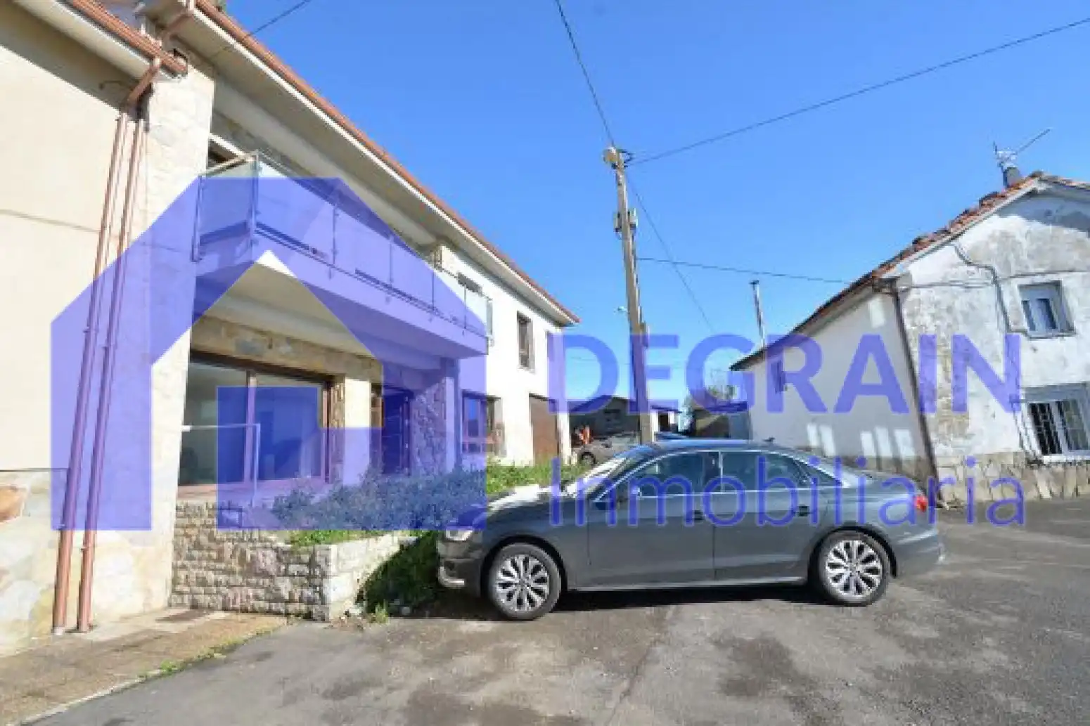 Vista exterior de Casa o xalet en venda en Oviedo  amb Terrassa