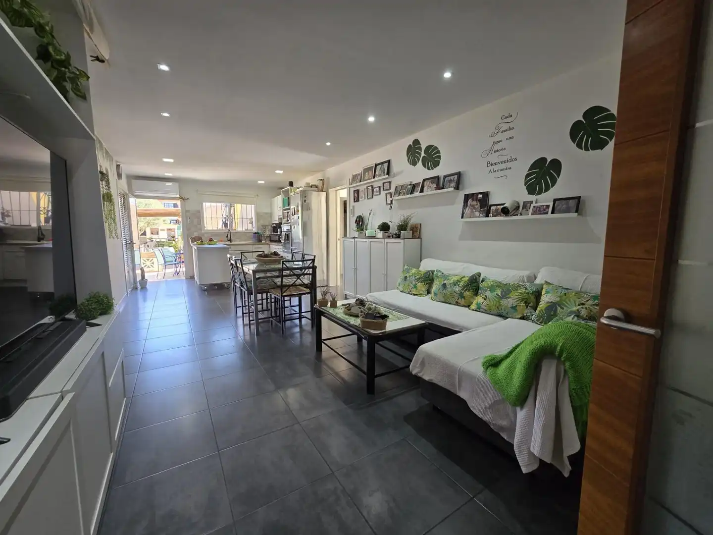 Living room of Houses for sale in Llucmajor  with Air Conditioner, Private garden and Storage room