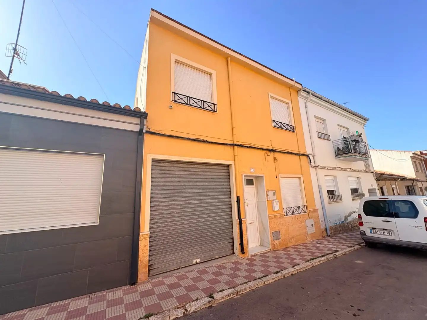 Außenansicht von Haus oder Chalet zum Verkauf in Almansa mit Heizung und Abstellraum