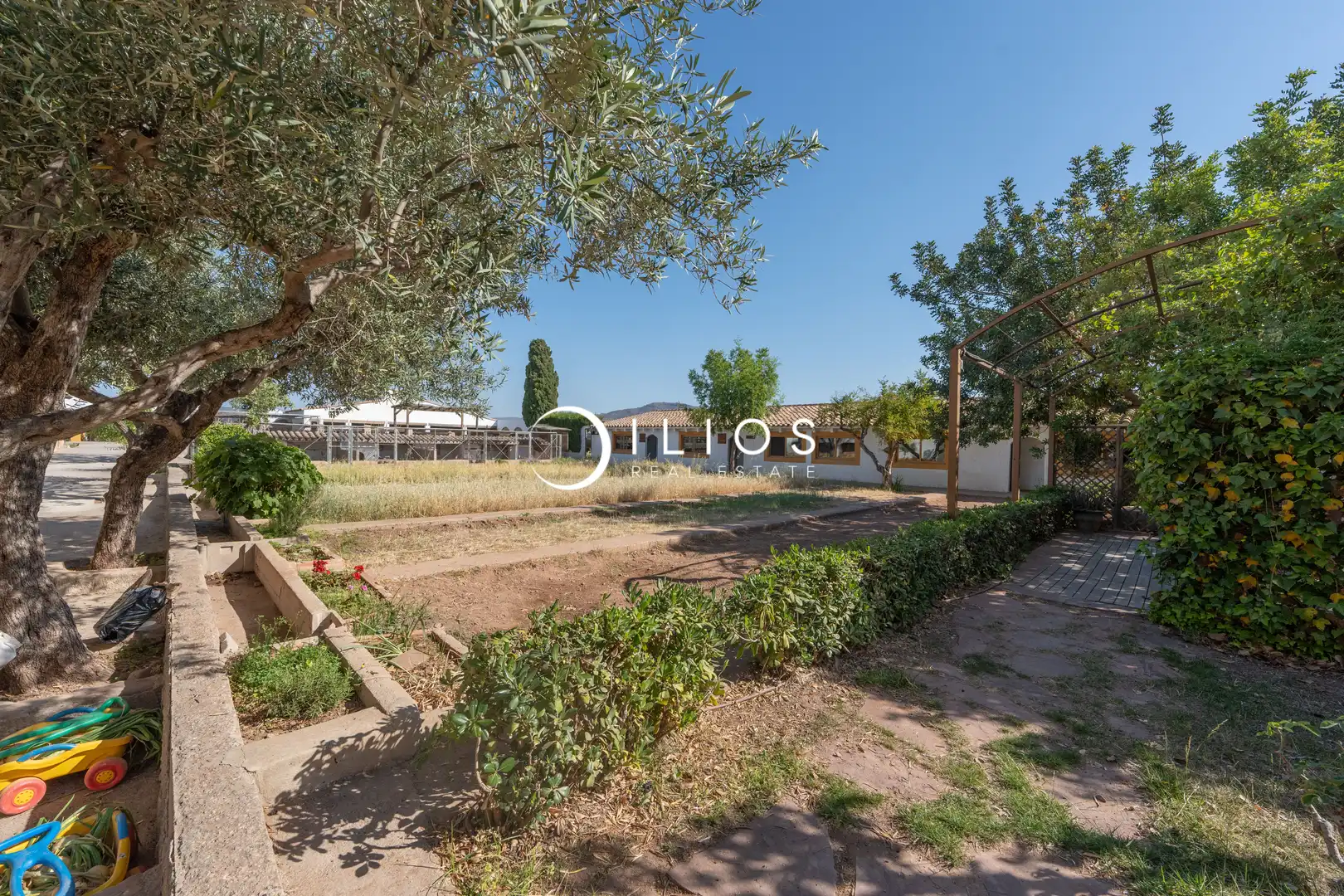 Country homes for sale in Olocau  with Private garden, Terrace and Storage room