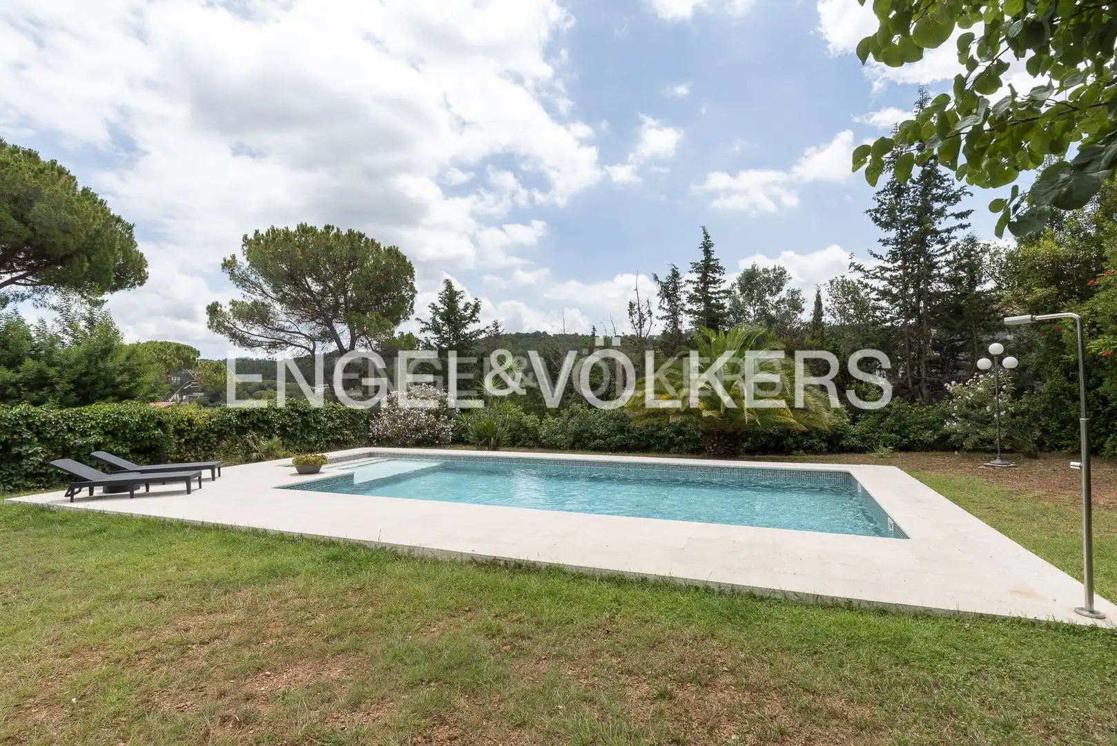 Piscina de Casa o chalet en venta en Sant Cugat del Vallès con Aire acondicionado, Calefacción y Jardín privado