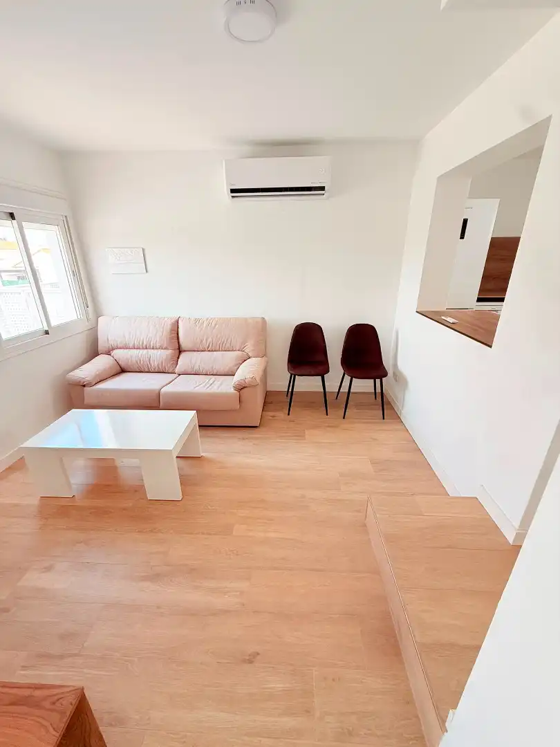 Wohnzimmer von Wohnung zur Miete in San Enrique - Guadiaro -  Pueblo Nuevo