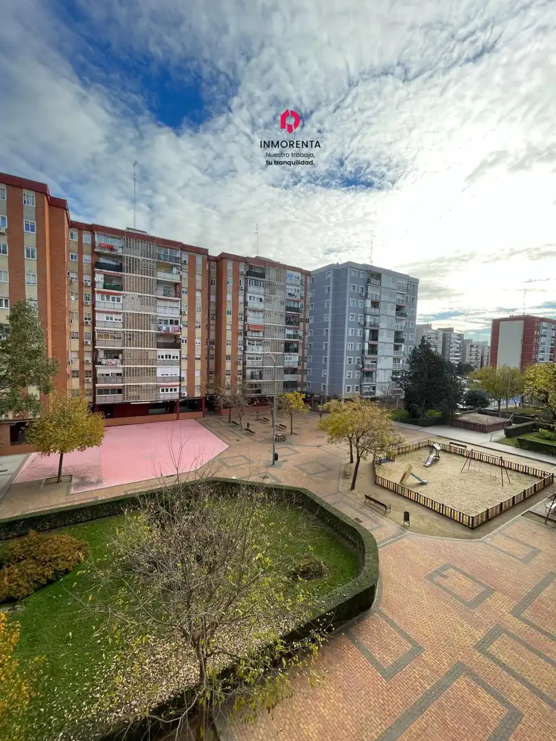 Vista exterior de Piso en venta en Fuenlabrada con Calefacción y Jardín privado