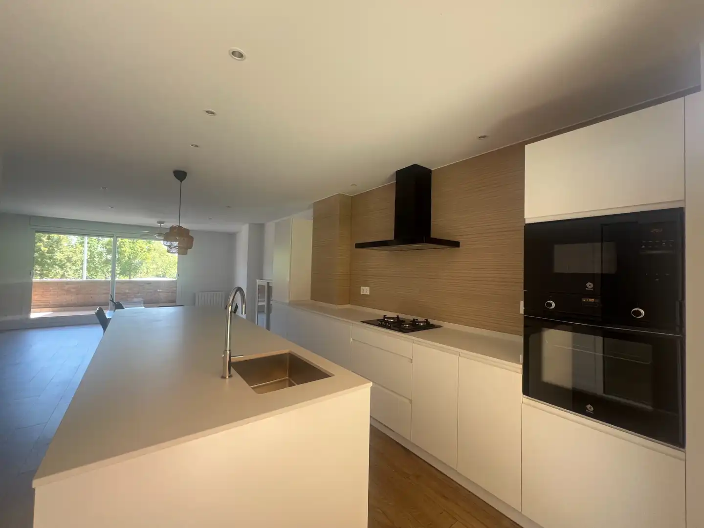Küche von Einfamilien-Reihenhaus zum Verkauf in Castellbisbal mit Heizung, Privatgarten und Parkett