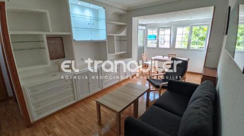 Foto 3 de Piso de alquiler en Calle Cebreros, Lucero,  Madrid Capital