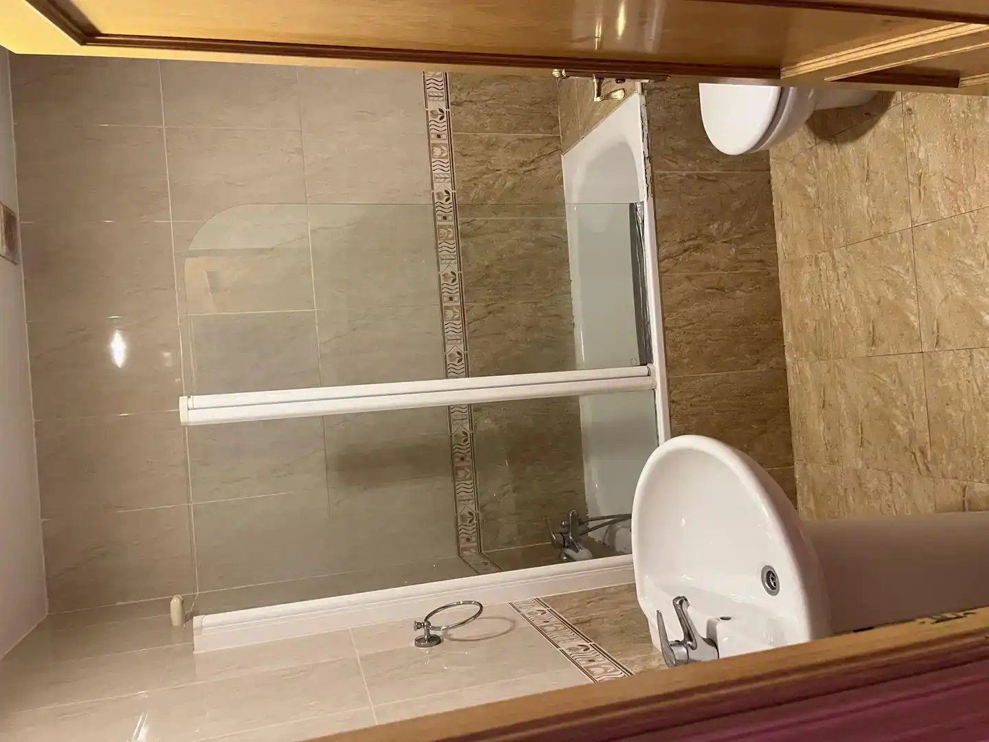 Baño de Piso en venta en Seseña con Aire acondicionado, Jardín privado y Parquet