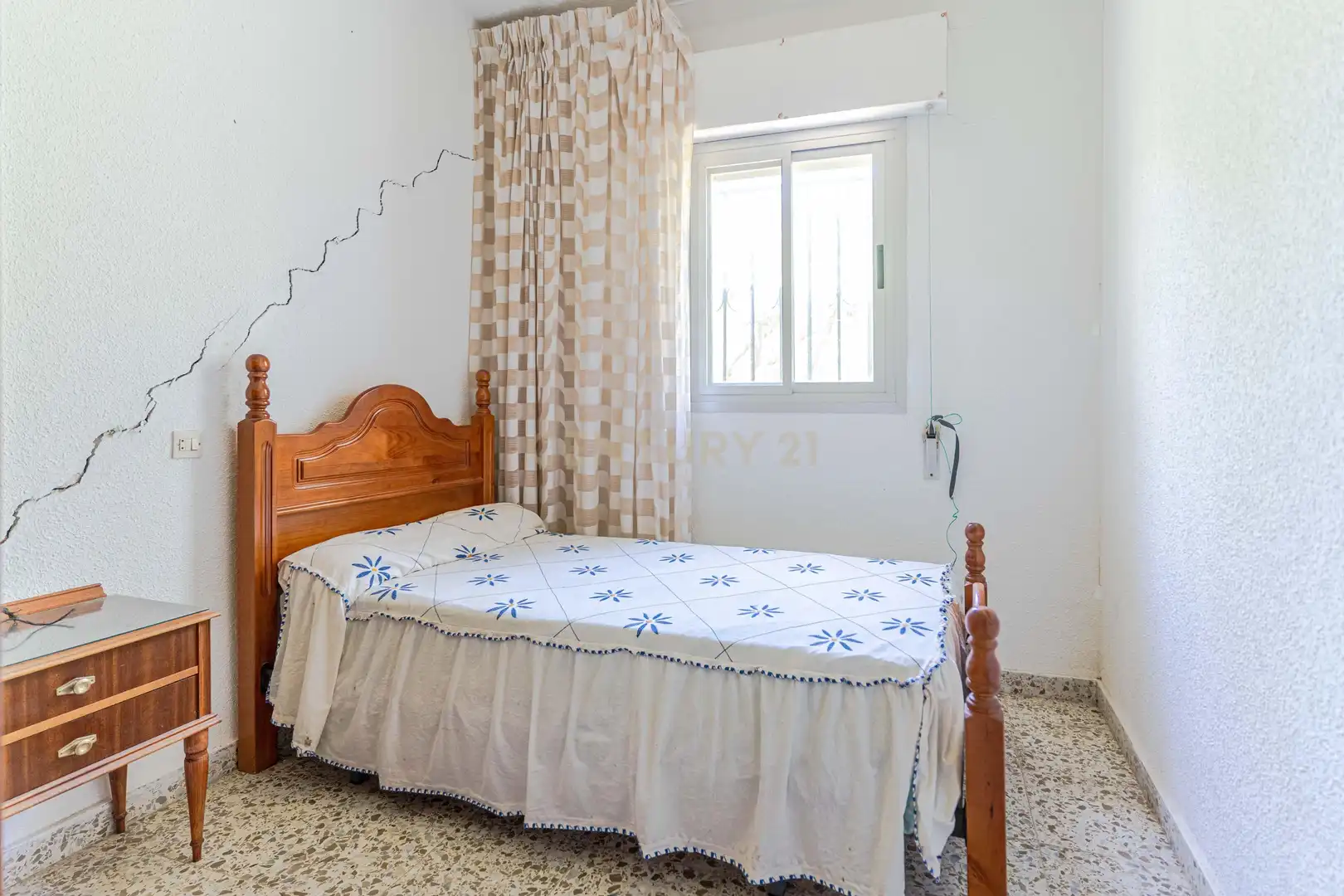 Habitación de Finca rústica en venta en Carataunas con Jardín privado, Trastero y Piscina
