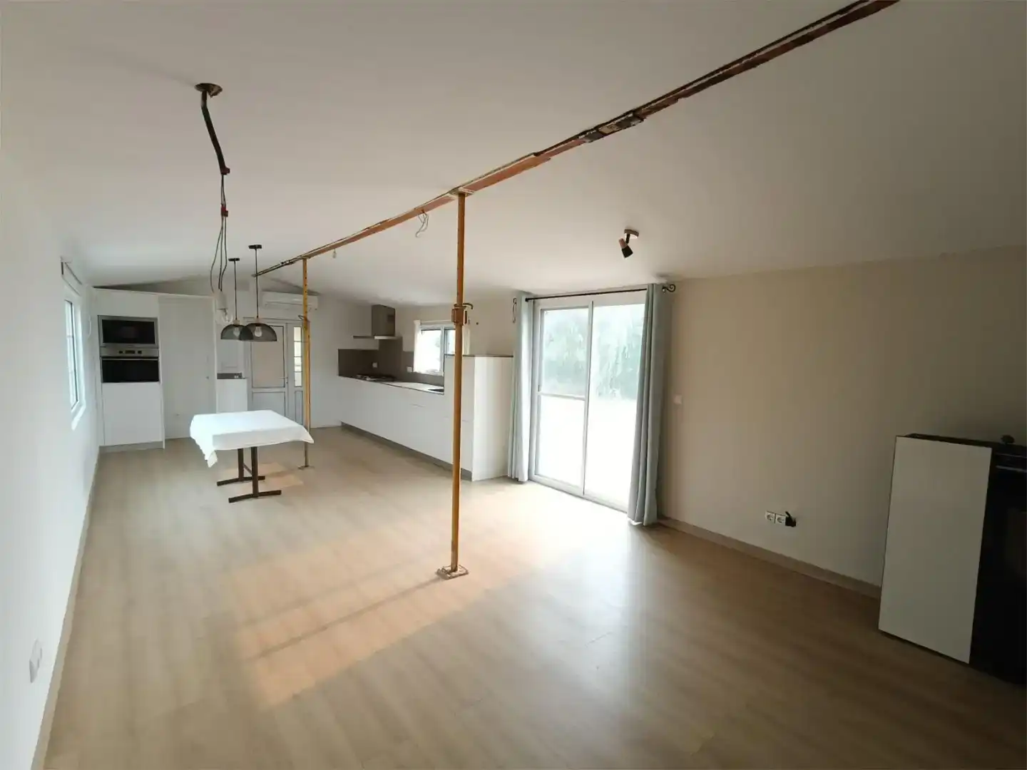 Sala de estar de Piso en venta en Gimenells i el Pla de la Font con Jardín privado, Parquet y Balcón