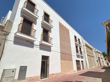 Apartament amb balcó en venda a Hondón de las Nieves / El Fondó de les Neus