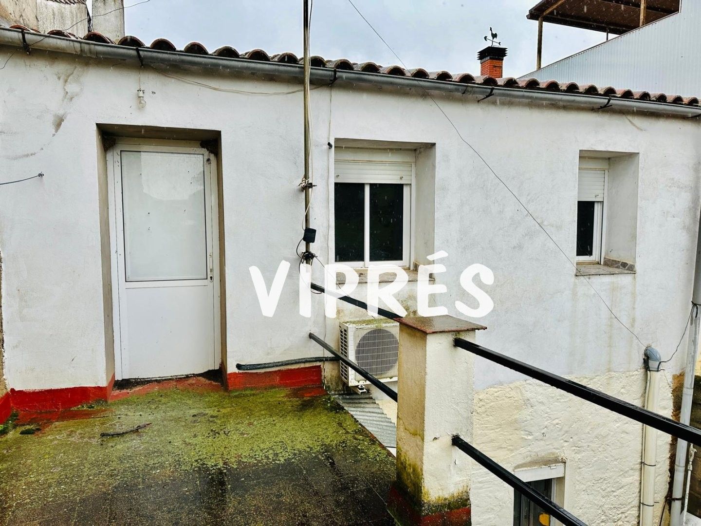 Vista exterior de Casa o xalet en venda en Cordobilla de Lácara amb Terrassa i Moblat
