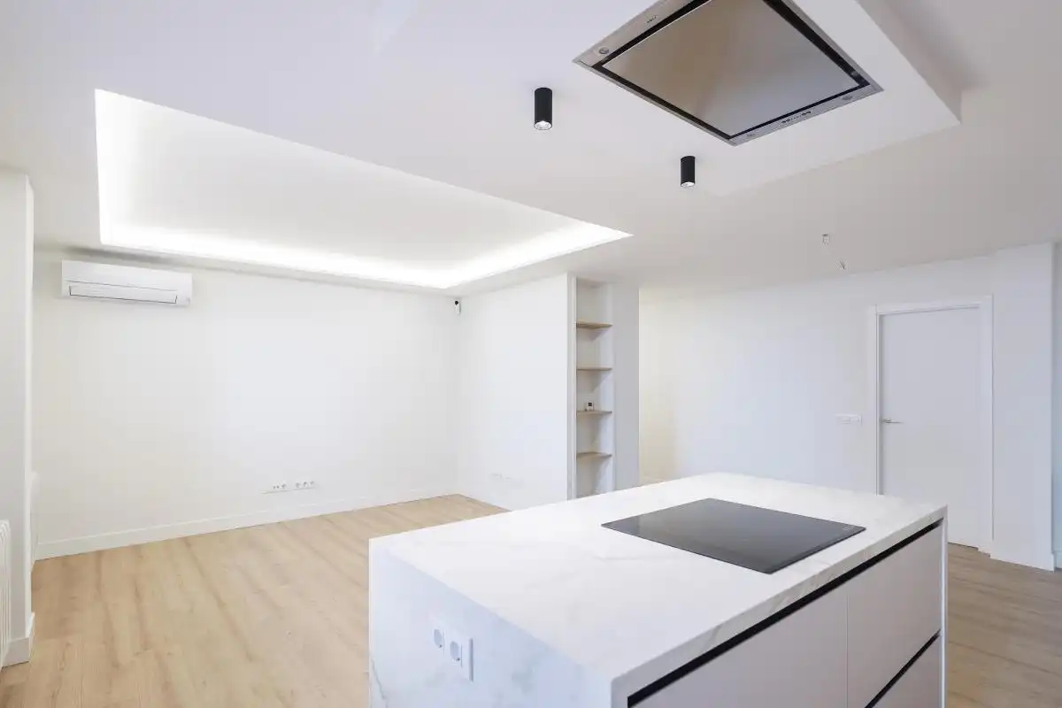 Küche von Erdgeschoss zum Verkauf in Madrid mit Klimaanlage, Heizung und Terrasse