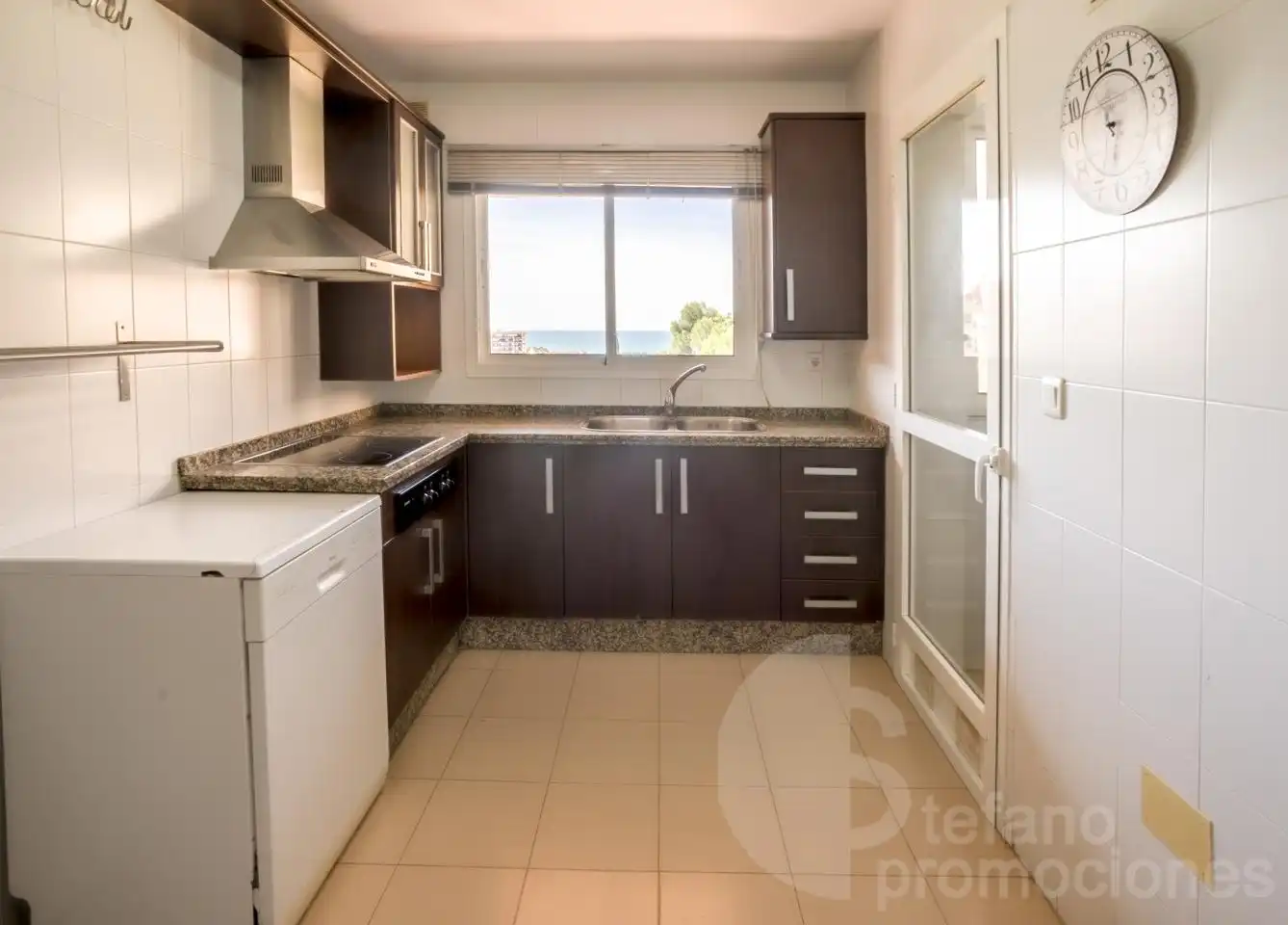 Cocina de Piso en venta en Málaga con Aire acondicionado, Terraza y Piscina comunitaria