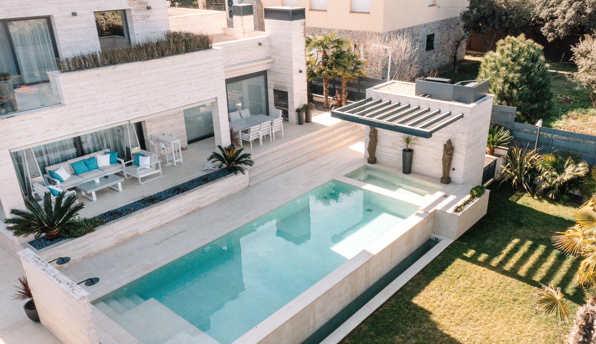 Swimming pool of House or chalet for sale in Sevilla la Nueva  with Air Conditioner, Terrace and Swimming Pool