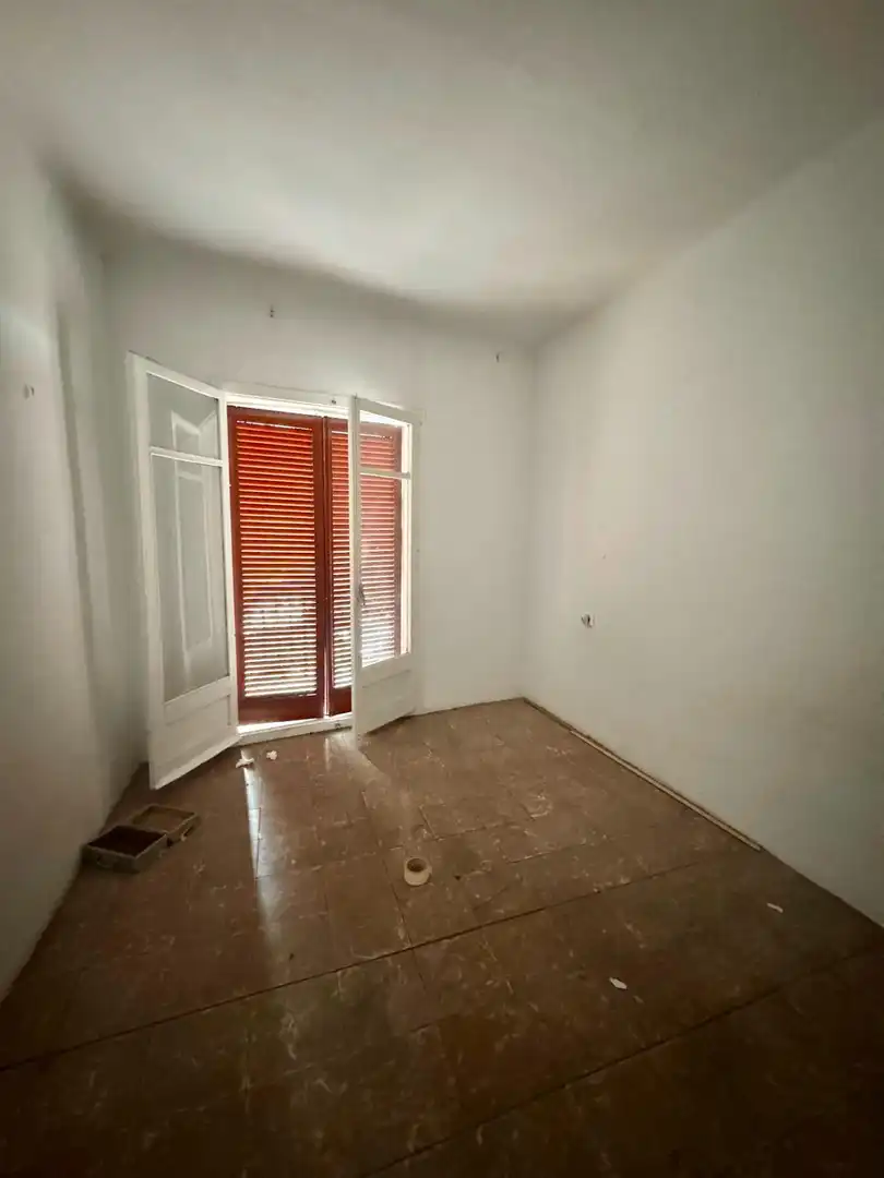 Schlafzimmer von Gebäude zum Verkauf in Figueres