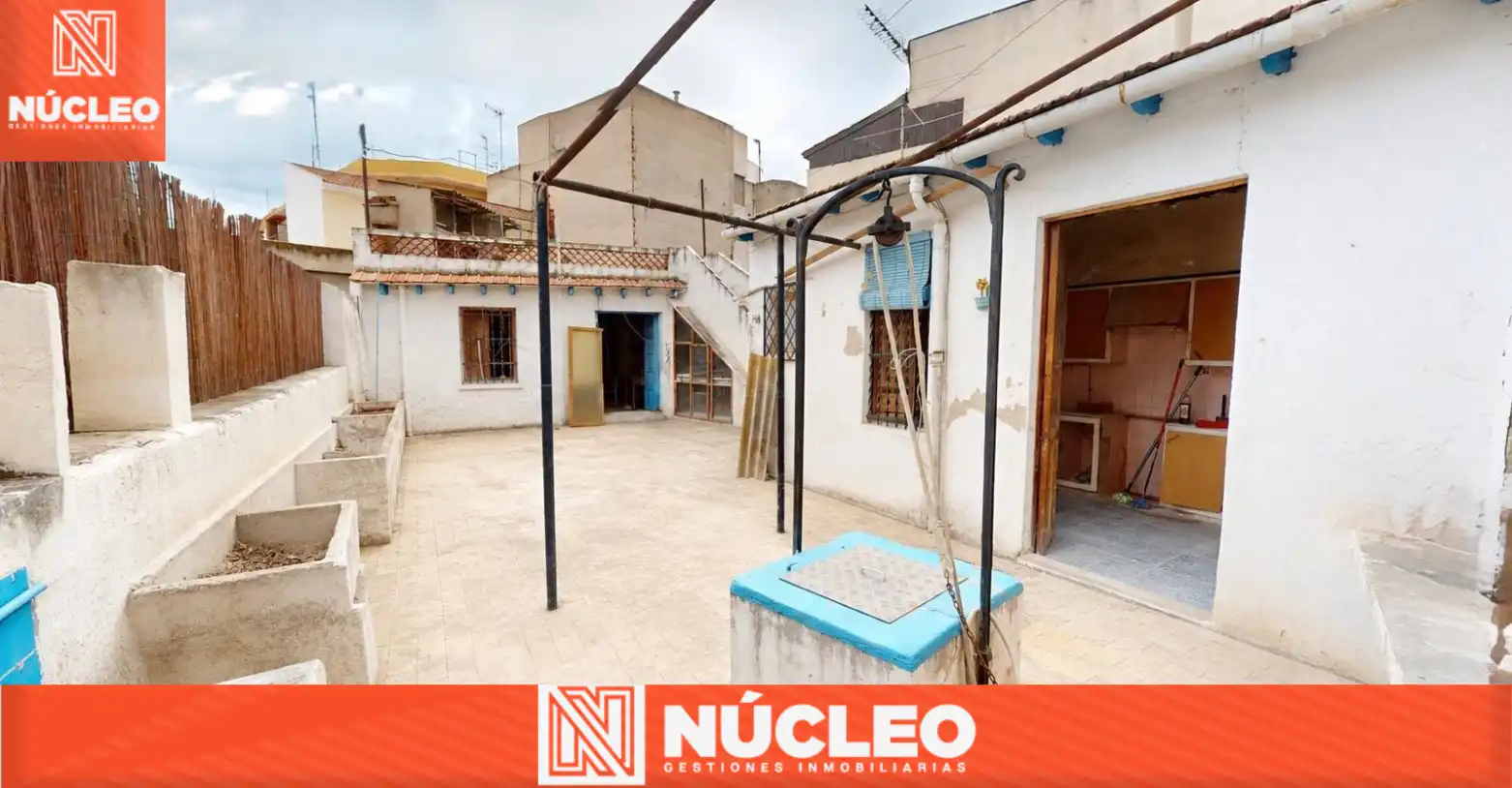 Vista exterior de Casa o chalet en venta en El Campello con Jardín privado