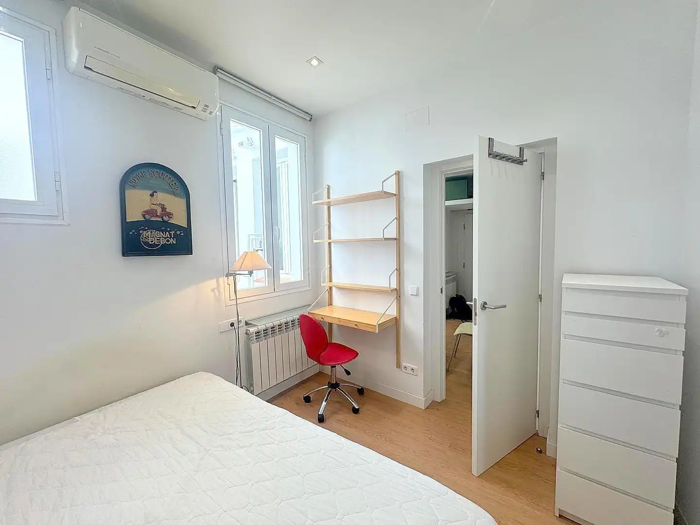 Schlafzimmer von Wohnung zur Miete in Madrid mit Klimaanlage, Heizung und Möbliert