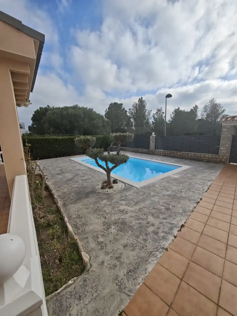 Piscina de Casa o chalet en venta en L'Ametlla de Mar  con Terraza y Piscina