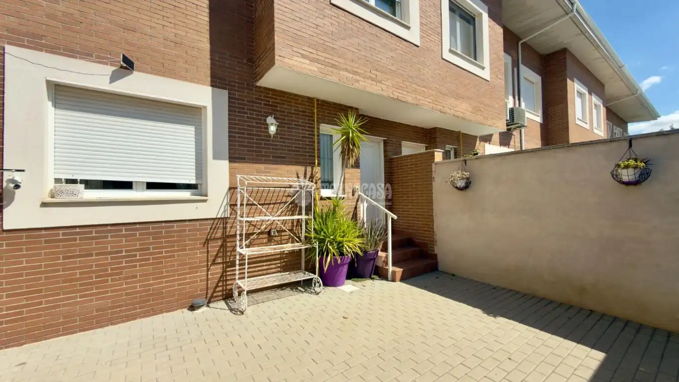 Maison jumelée à vendre à Marchamalo, imagen 2